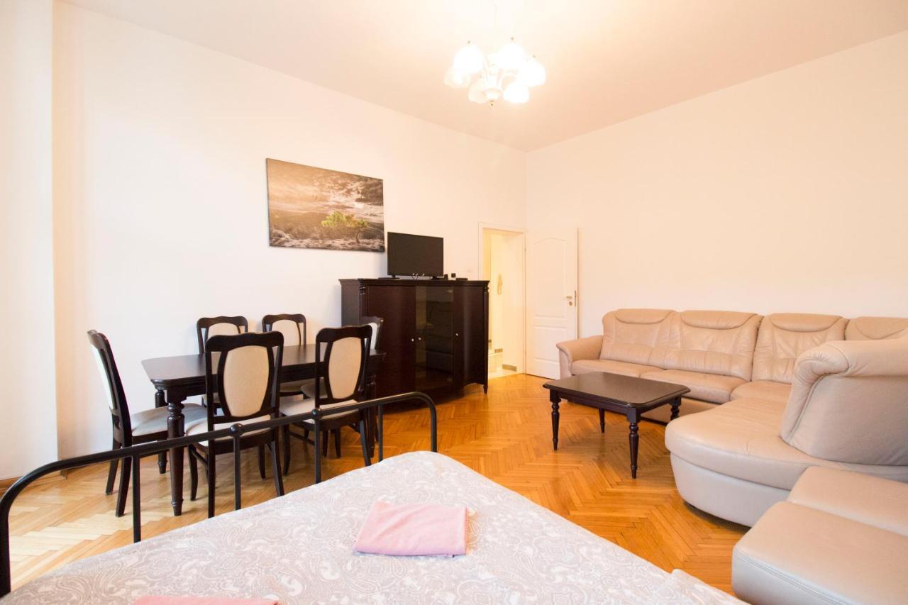 Happy Estate Apartments - Rynek Vratislav Exteriér fotografie